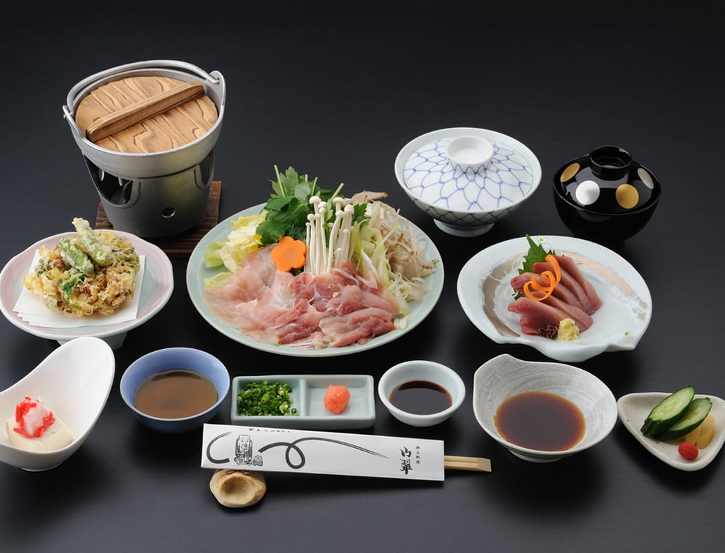 水戸山翠の夏の郷土膳 卯波